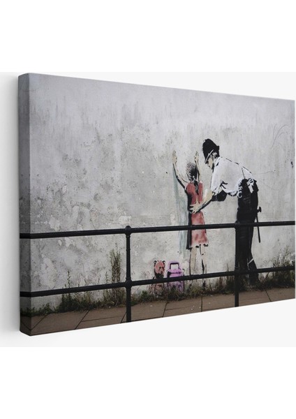 Bansky'nin Küçük Kız Çocuğunu Arayan Polis Isimli Çalışması Kanvas TABLO-5010 fiyatları
