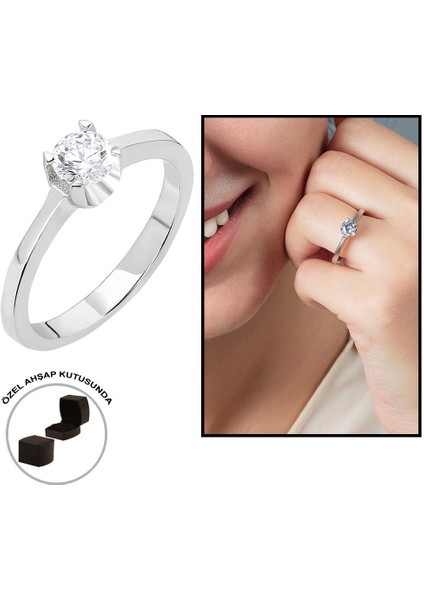 Starlight Diamond Pırlanta Montür "u" Tasarım 925 Ayar Gümüş Bayan Tektaş Yüzük