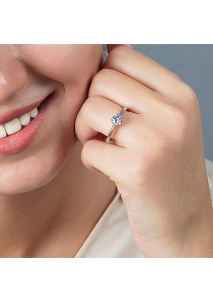 Starlight Diamond Pırlanta Montür "u" Tasarım 925 Ayar Gümüş Bayan Tektaş Yüzük modelleri