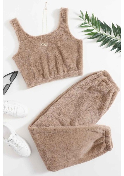 Kolsuz Askılı Peluş Polar Alt Üst Pijama Takımı