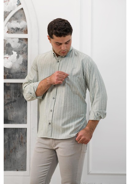 Geniş ve Rahat Kesim Cepli Çizgili Klasik Erkek Gömlek modelleri