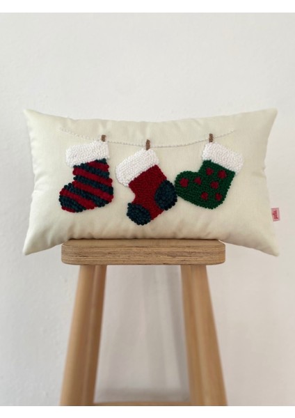 Yılbaşı Çoraplar Punch Kırlent Yastık Kılıfı