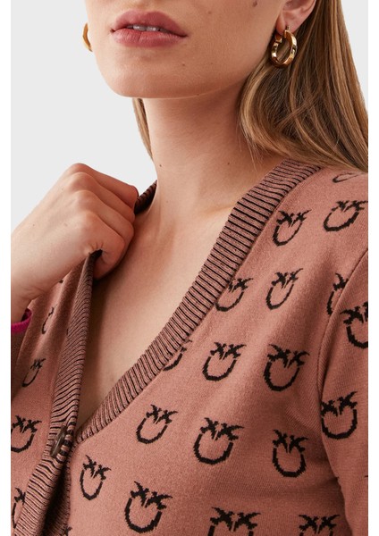 Regular Fit Düğmeli V Yaka Uzun Kollu Logo Desenli Crop Hırka Kadın Hırka 101563 A112 Cz3