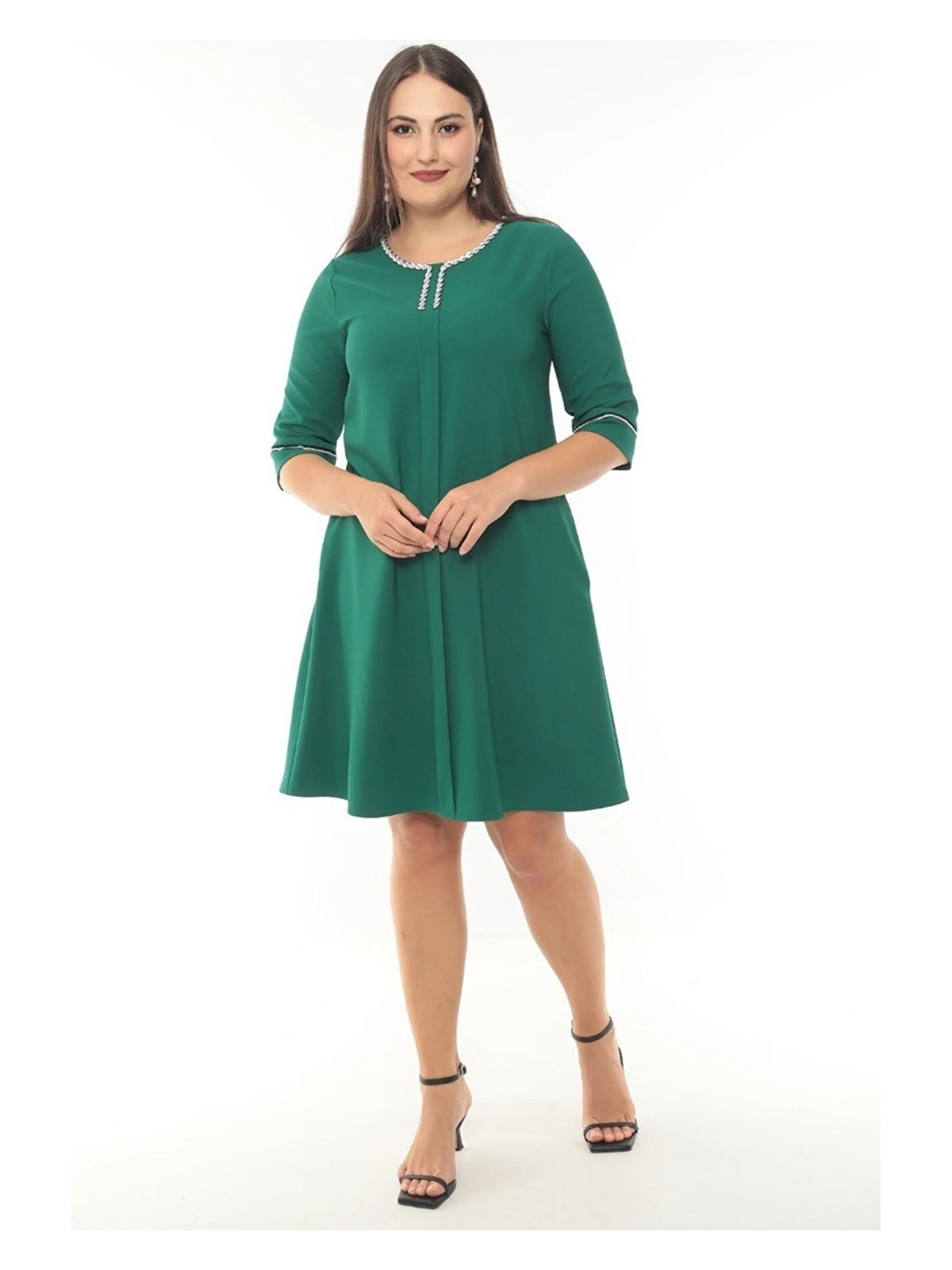 Etselements Modapo Kadın Yaka ve Kolu Taş Aksesuar Detaylı Büyük Beden Elbise MDP4430 - Görsel 3