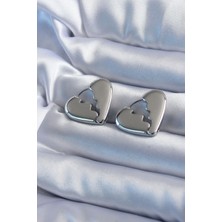 Clariss Gümüş Renk Kırık Kalp Model Pirinç Kadın Küpe