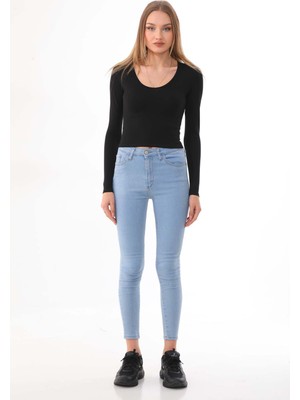 Penye Bizden  Kadın Crop Pamuklu V Yaka T-Shirt -Siyah