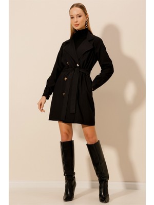 Siyah Hakke Kadın Trenç XL Beden Kruvaze Yaka Mevsimlik Kullanım İçin Uygun