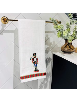 Ge Living Yılbaşı Serisi Nutcrackers Desenli Yüz Havlusu ( 50 cm x 90 cm )