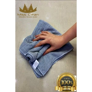 ( 1 Adet ) Sıkılması En Rahat Büyük Boy Yer Temizlik Bezi 50*70 cm