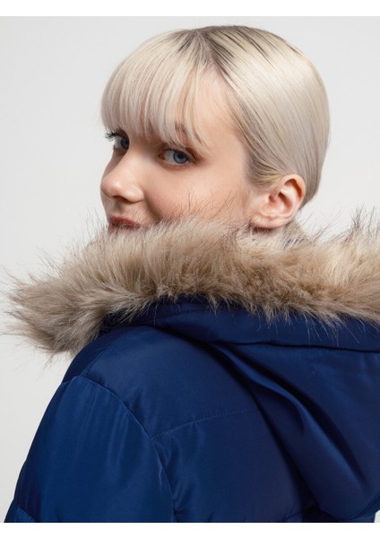 Regular Fit Kadın Mont fırsatları