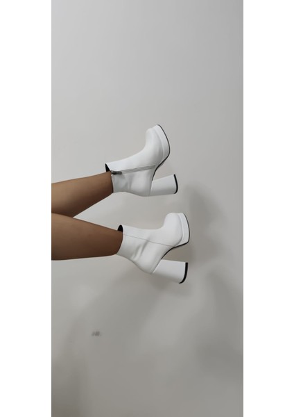 Çiğdem Beyaz Deri Platform Topuk Kadın Bot - Beyaz - 40 - ST01223-BEYAZ-40 modelleri