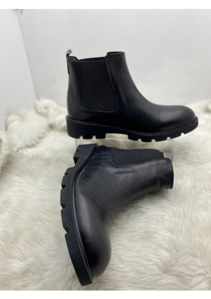 Gerçek Deri Siyah, Yanları Lastikli Bilek Boy Bot (B17) - Siyah - 39 - ST00956-SİYAH-39 fırsatları