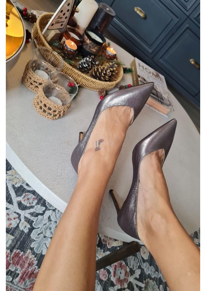 036 468 Topukla Kadın Sivri Burun 8 cm Topuklu Klasik Stiletto modelleri