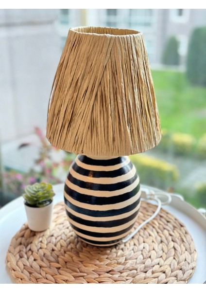 Candle Bee Design Rattan Başlıklı Siyah Çizgili Seramik Abajur