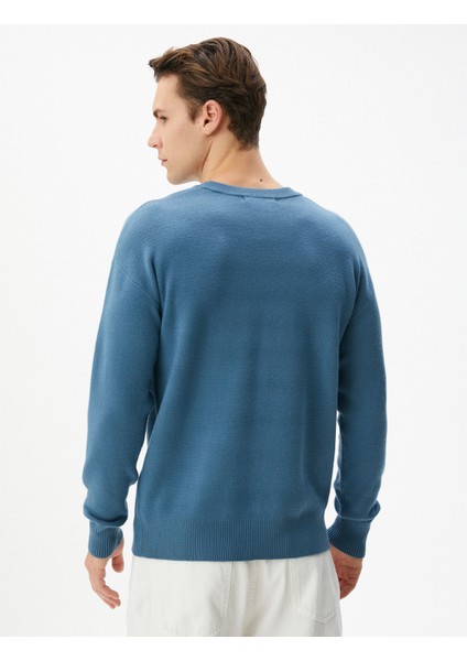 Basic Triko Kazak Bisiklet Yaka Yumuşak Dokulu Uzun Kollu fırsatları