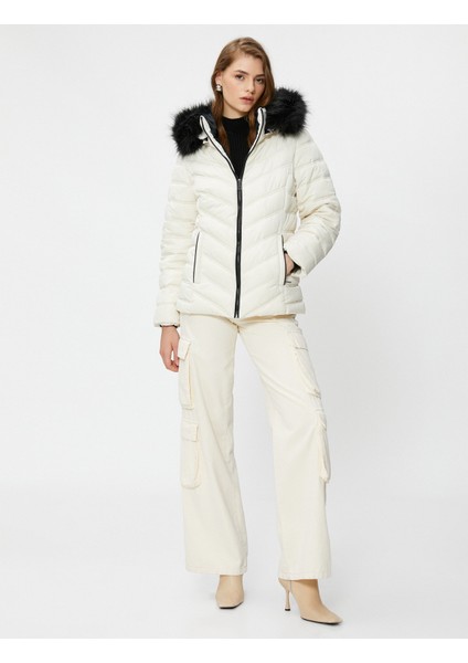 Kısa Şişme Mont Kemerli Kapüşonlu Peluş Detaylı modelleri