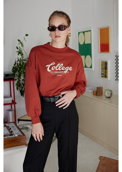 College Baskılı Geniş Kollu Sweatshırt