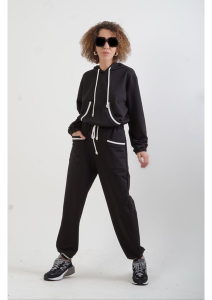 Siyah Kontrast Çizgili Bant Detaylı Sweatshirt fiyatları