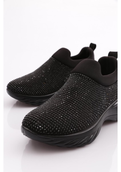 710 Kadin Sneaker Ayakkabi fırsatları