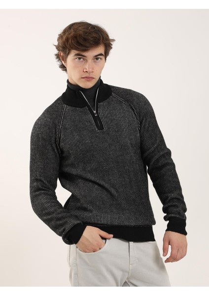 Siyah Erkek Regular Fit Dokulu Fermuarlı Dik Yaka Triko fiyatları