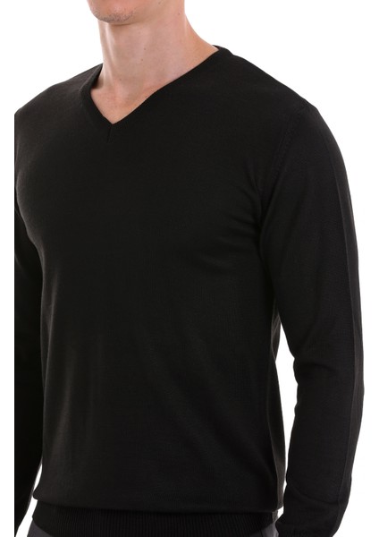 Siyah Regular Fit Düz V Yaka Yünlü Triko Kazak indirimleri