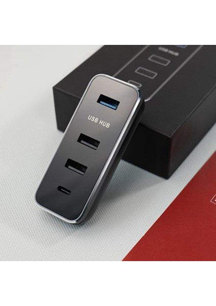 USB Hub 4 In 1 Yerleştirme Istasyonu Torpido Gözü Splitter Uzatma Adaptörü Hızlı Şarj Cihazı Oto Aksesuarları /y (Yurt Dışından)