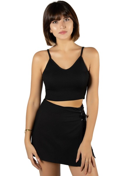 Kadın Siyah Ip Askılı Fitted/vücuda Oturan Fitilli Örme Crop Top Bluz 23K-TRP-CRP05