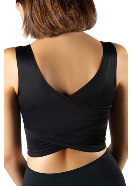 Kadın Siyah Sırt Detaylı Kare Yaka Fitted/vücuda Oturan Spor Sütyeni Bluz Crop Atlet 23K-TRP-CRP13 fırsatları