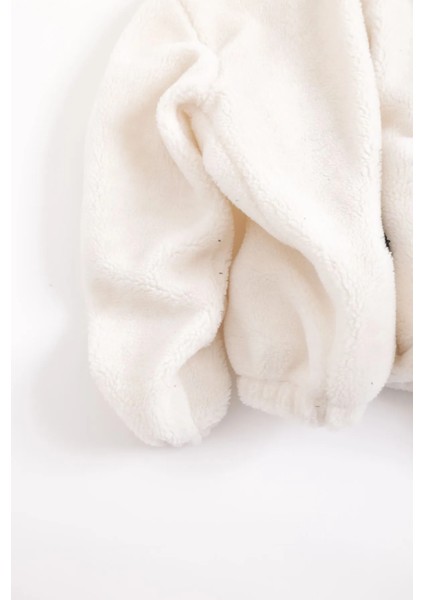 Unisex Beyaz Oversize Peluş Ceket modelleri