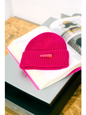 Huge Element Huge Beanie Small Tag Dark Pink