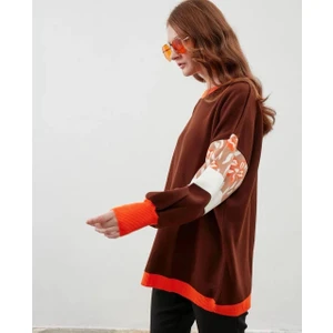 Kadın Uzun Kollu Düz ve Kolları Desen Kombinli Oversize Triko Tunik