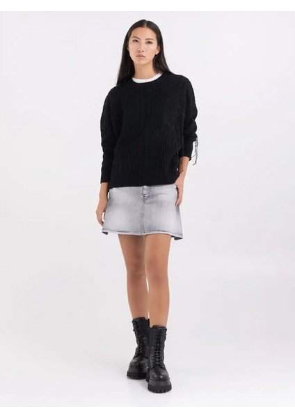 Kadın Siyah Örgü Detaylı Bisiklet Yaka Yün Kazak