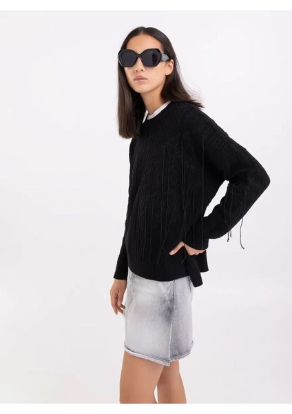 Kadın Siyah Örgü Detaylı Bisiklet Yaka Yün Kazak fiyatları