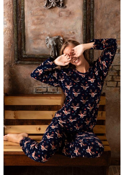 Kadın Polar Pijama Takım Geyik Desenli