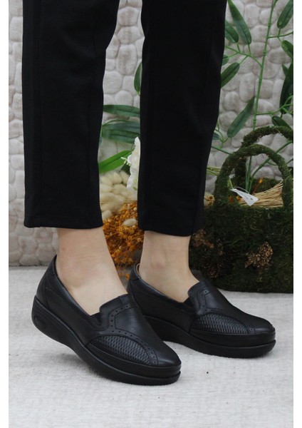 4152 Deri Kemik Çıkıntısına Özel Kadın Ayakkabı modelleri