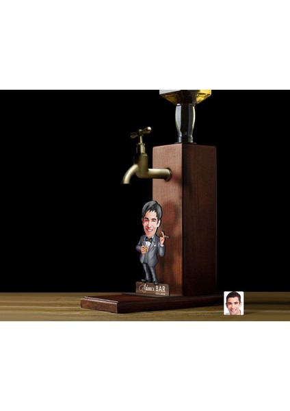 Gift Kişiye Özel Patron Baba Karikatürlü Musluklu Ahşap Viski Standı-10, Viski Çeşmesi, Doğum Günü Hediyesi, Içecek Dispenseri