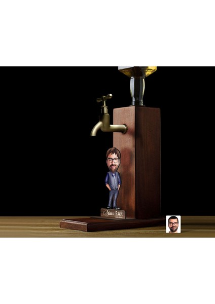 Gift Kişiye Özel Patron Baba Karikatürlü Musluklu Ahşap Viski Standı-2, Viski Çeşmesi, Doğum Günü Hediyesi, Içecek Dispenseri