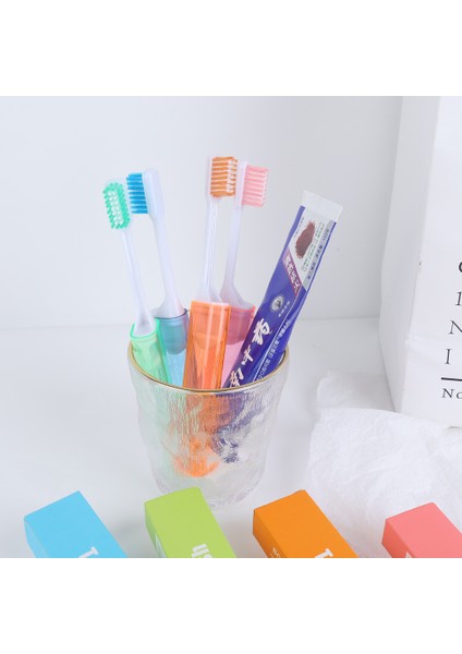 1/2 Adet Seyahat Açık Toz Geçirmez Diş Fırçası Yumuşak Ağız Temizleme Araçları Seyahat Katlanır Diş Fırçası Taşınabilir (Yurt Dışından) modelleri