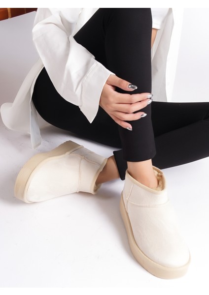 Kalın Tabanlı Yuvarlak Burunlu Kürklü Kısa Kadın Bot fiyatları