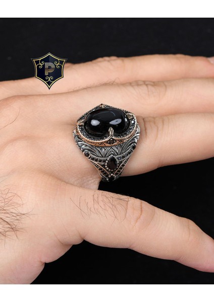 Gümüş Oniks Taşlı Zirkon Taş Süslemeli 925 Ayar Gümüş Erkek Yüzüğü modelleri