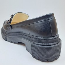 Podyum Kadın Siyah Zincirli Kalın Taban Loafer Makosen Ayakkabı Zincir Loafer