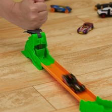 Hot Wheels HKX47 Hot Wheels Track Builder Heyecanlı Atlayış Akrobasi Seti