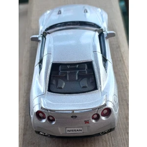 Kinsmart Çek Bırak Araba 2009 Nissan Gt-R R35-1:36