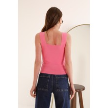 Missevimkaya Triko Kumaş Kare Yaka Kadın Crop-Pembe