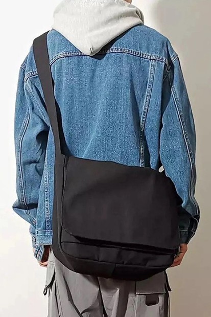 World Star Unisex Postacı Çanta Dayanıklı Tekstil Malzeme ile Orta Boy Sokak Tarzı görsel 4