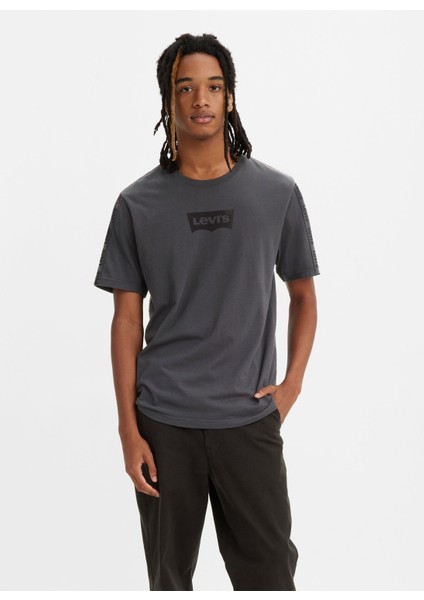 Levi's Bisiklet Yaka Baskılı Siyah Erkek T-Shirt A2082-0112 Ss Relaxed Fıt Tee