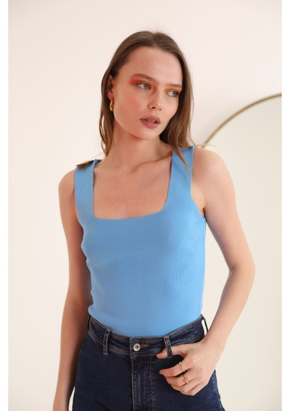 Triko Kumaş Kare Yaka Kadın Crop-Indigo