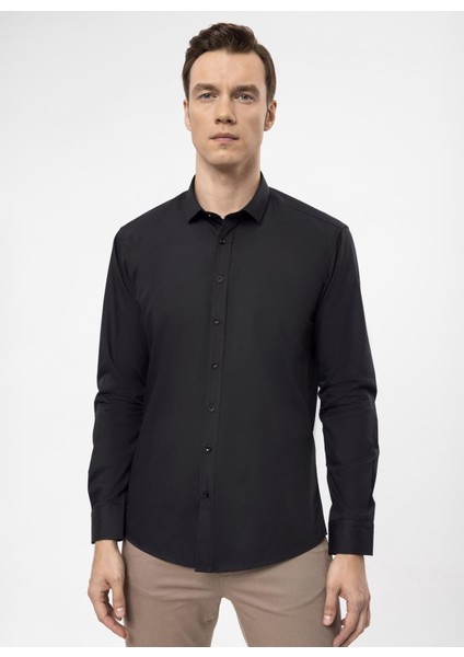 Slim Fit Klasik Yaka Düz Siyah Erkek Gömlek GM1007100562 fırsatları
