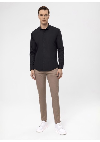 Slim Fit Klasik Yaka Düz Siyah Erkek Gömlek GM1007100570 modelleri