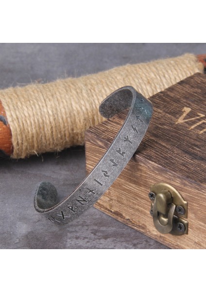 Runik Sembol Işlemeli Iskandinav Kelepçe Mat Gri 316L Çelik Erkek Açık Bileklik fiyatları